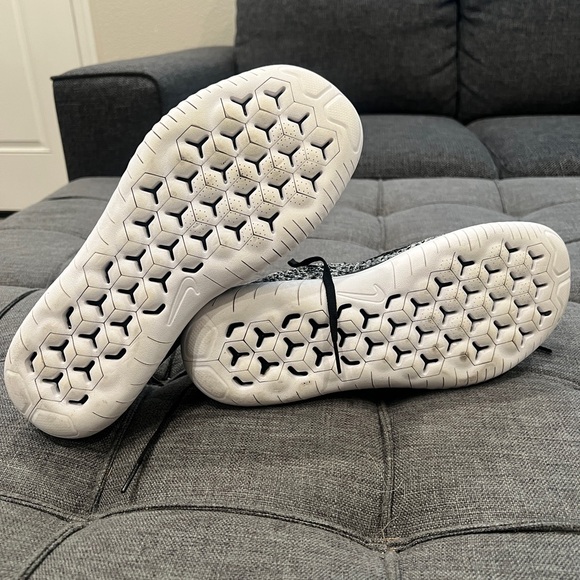 Nike Free Run Flyknit 2018 – White/Grey/Black, Size 10.5 - Picture 7 of 7